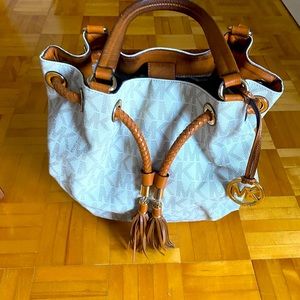 Michael Kors Purse, in great conditions.